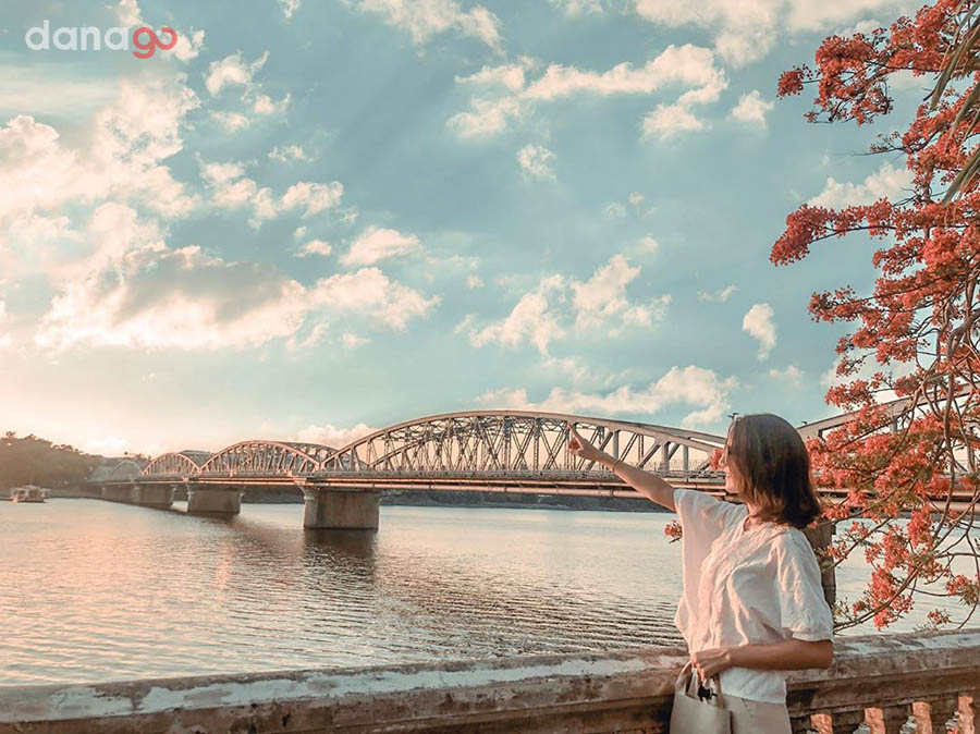Tour Du Lịch Đà Nẵng Huế 3 Ngày 2 đêm Tour Du Lịch Đà Nẵng Huế 3 Ngày 2 đêm